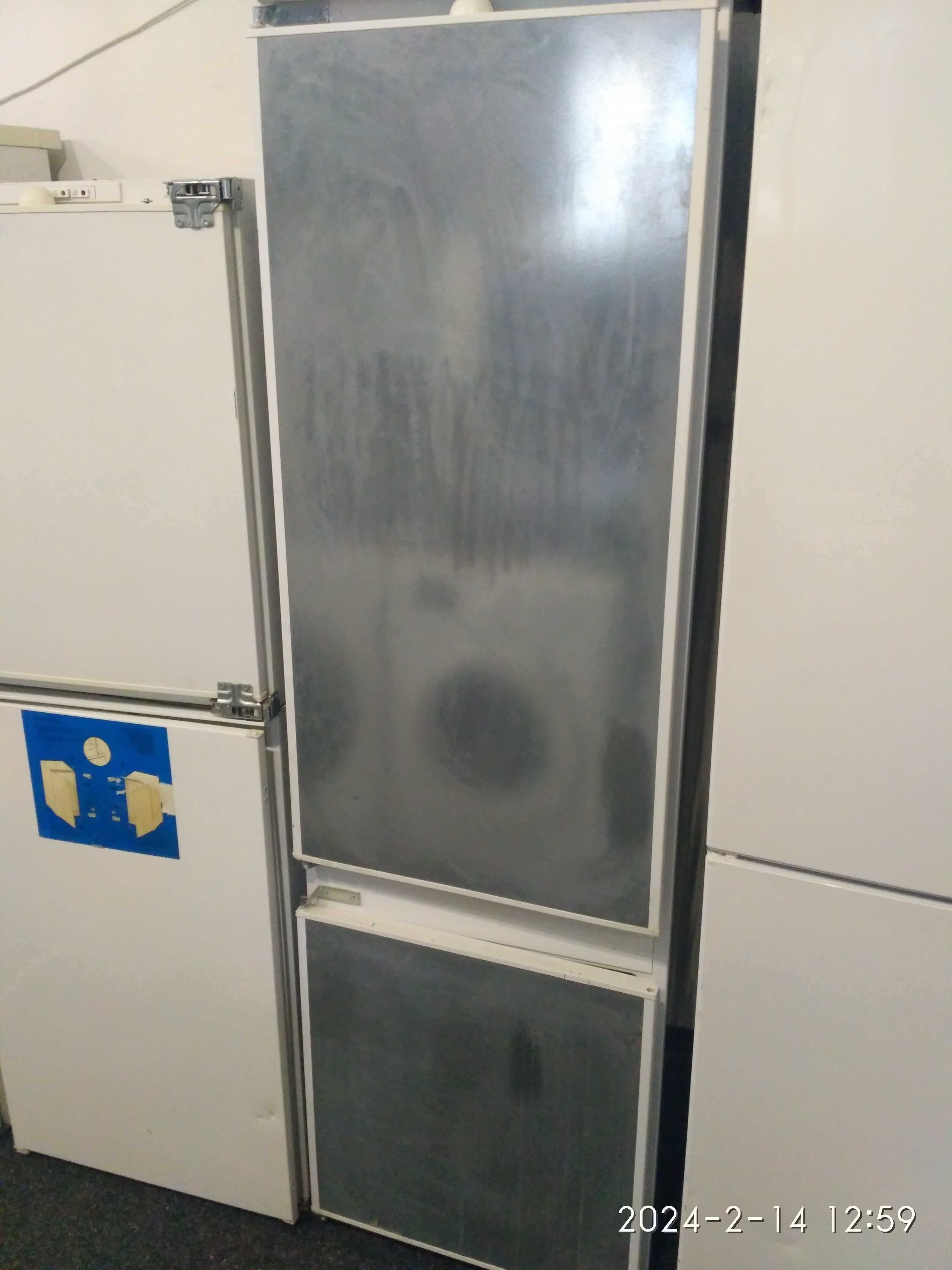 2кам.холодильник під забудову Siemens.