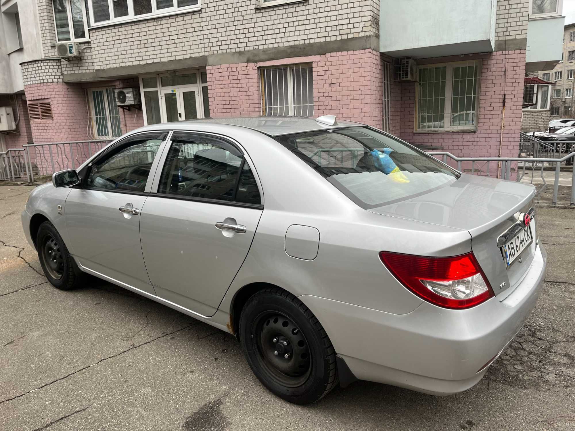 Легковий автомобіль BYD F3