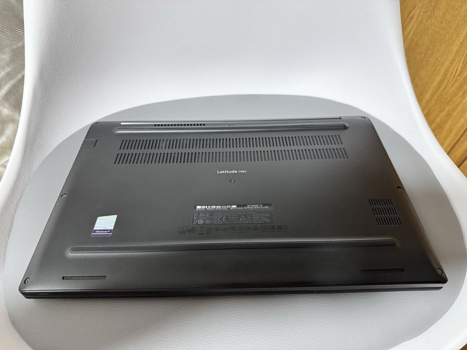 Ноутбук Dell latitude 7490