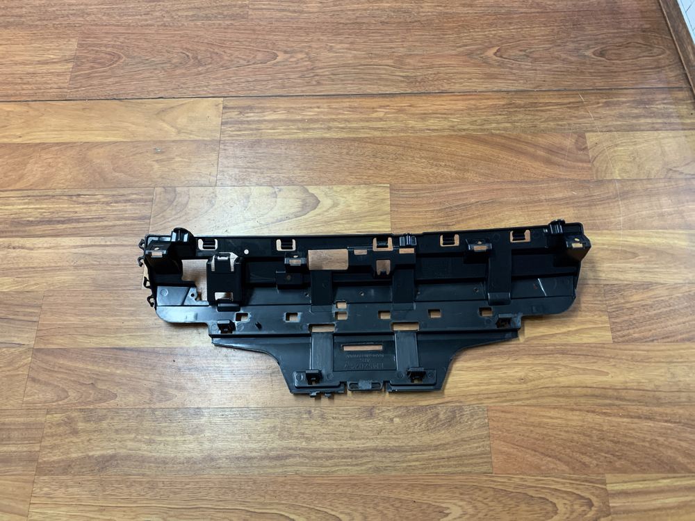 Suporte central para-choques pack M  BMW F30 F31