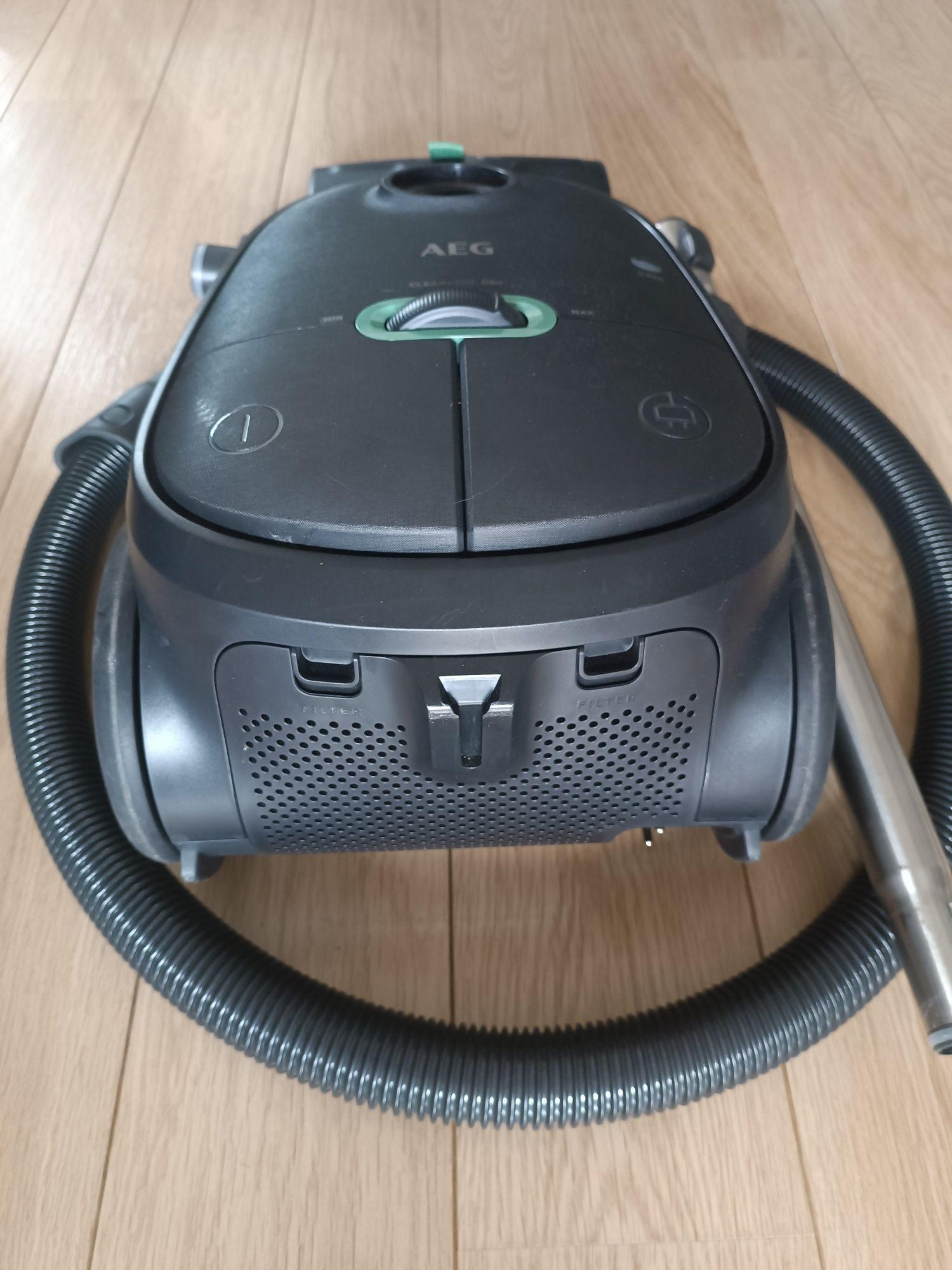 " Odkurzacz workowy AEG Clean 6000