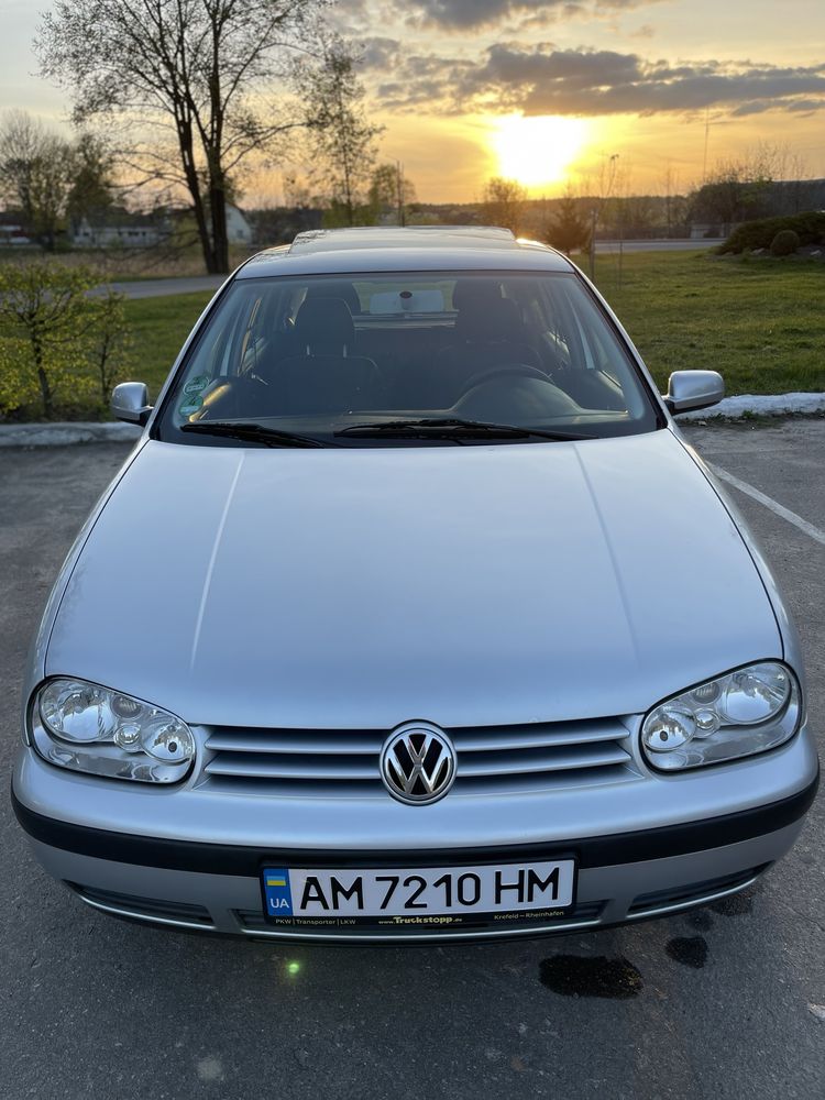 VW GOLF 2000 1.4 MPI