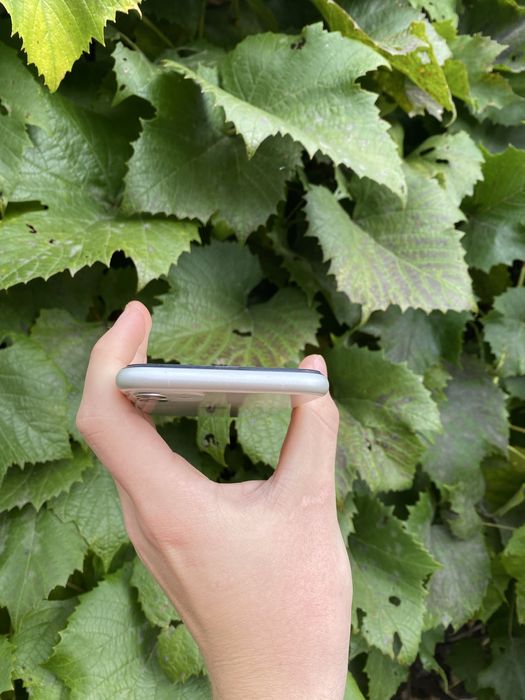 Iphone 11 128GB гарний стан