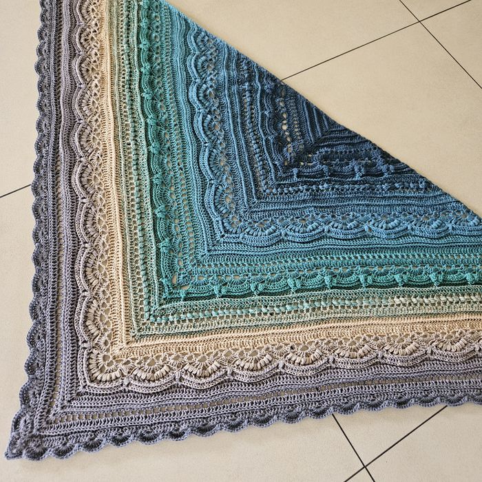 Chusta robiona na szydełku rękodzieło Handmade idealna na prezent