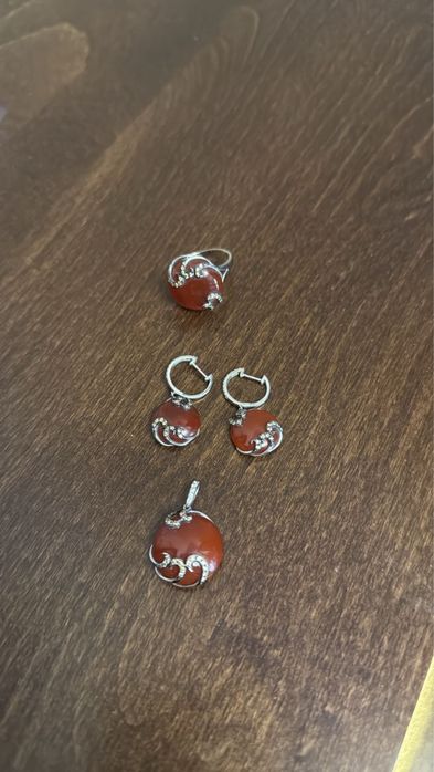 Комплект с агатом и бриллиантами 585 пр.в белом золоте