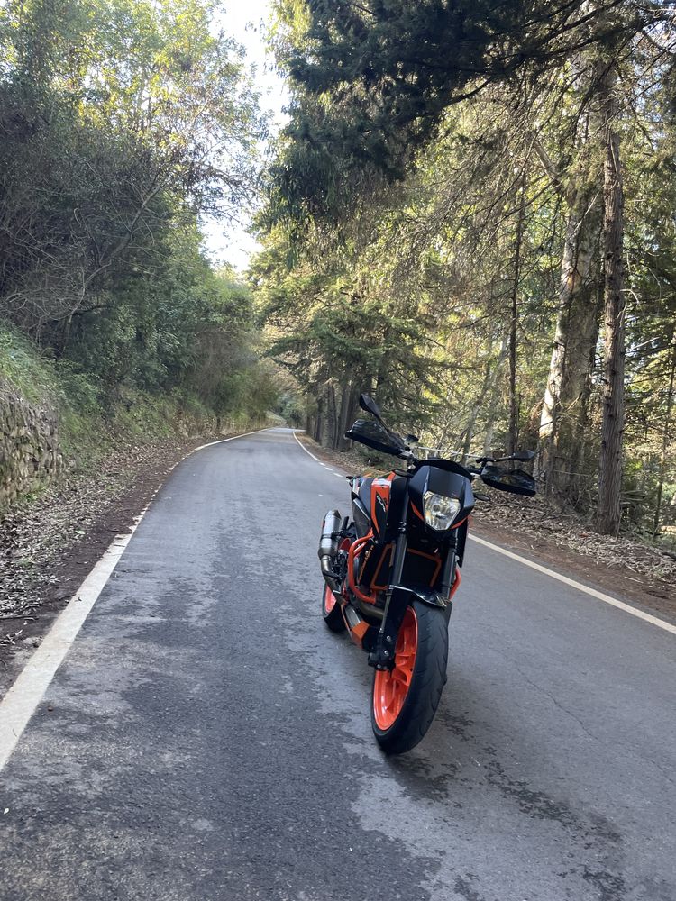 KTM Duke 690 R + muitos extras