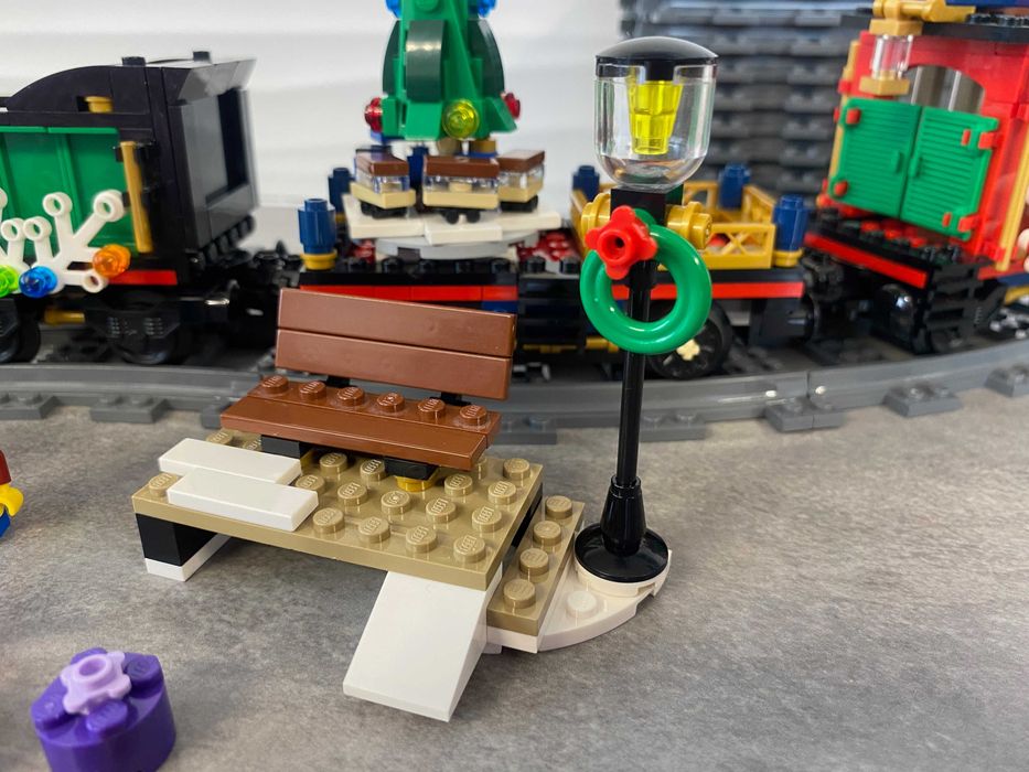 LEGO Creator Świąteczny pociąg 10254