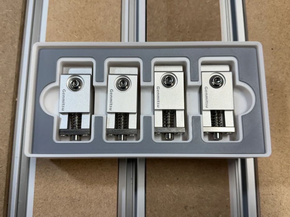 Suporte de Grampos Genmitsu Gridfinity