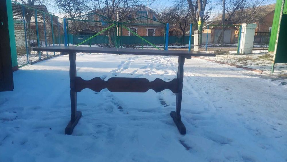 Стіл та стілець з спинкою, м'який