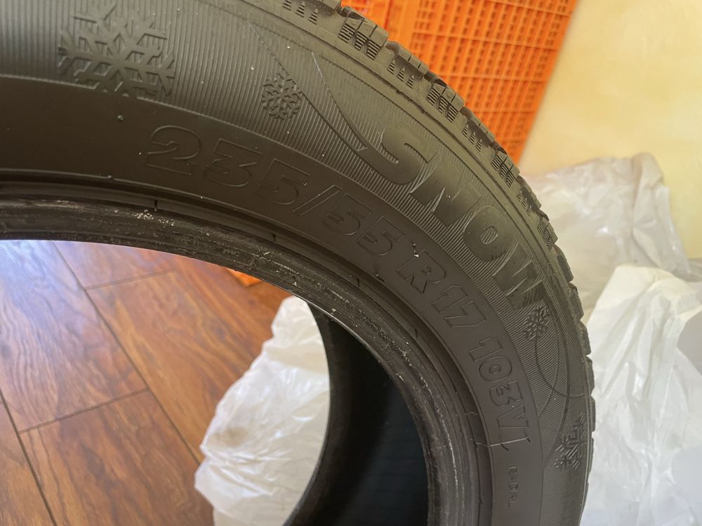 Зимняя резина 235/55 r17