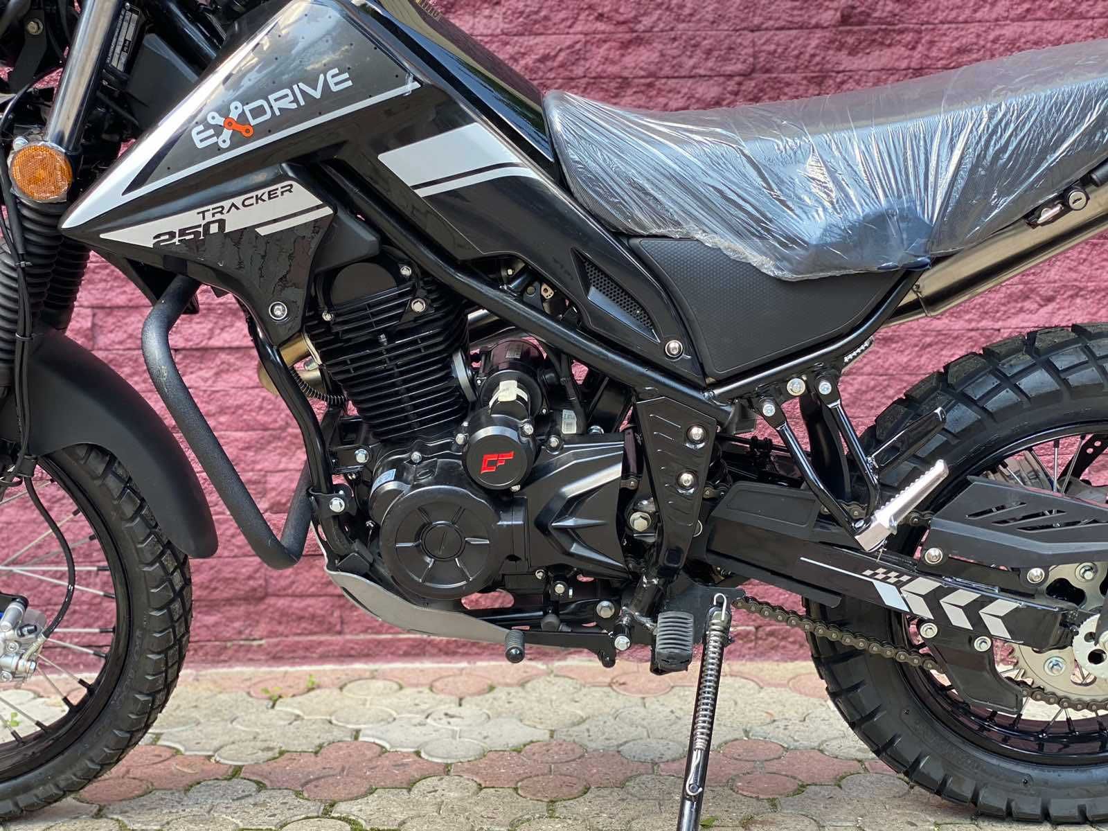 Новинка 2023 Tracker 250