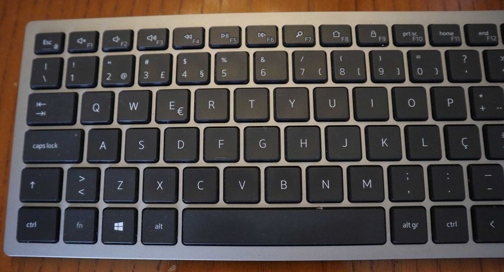 Teclado e Rato Dell KM7120W