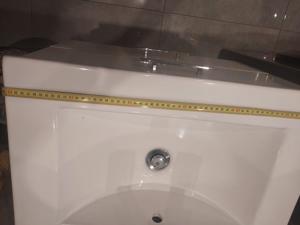 Umywalka z szafką