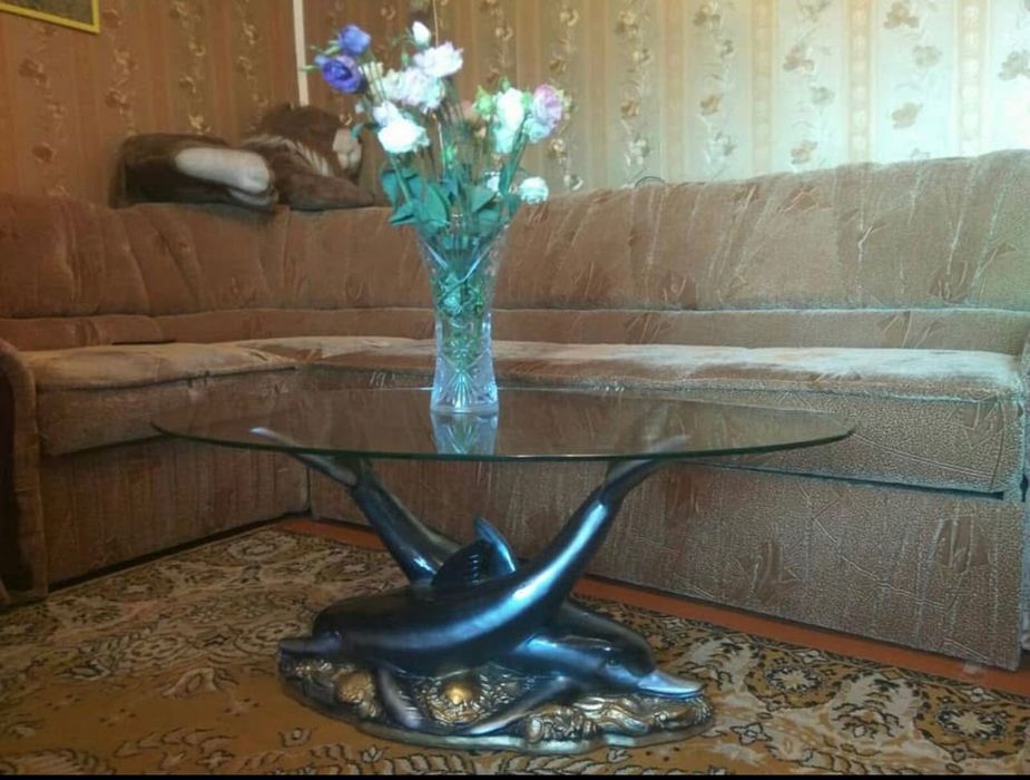 Журнальний столик