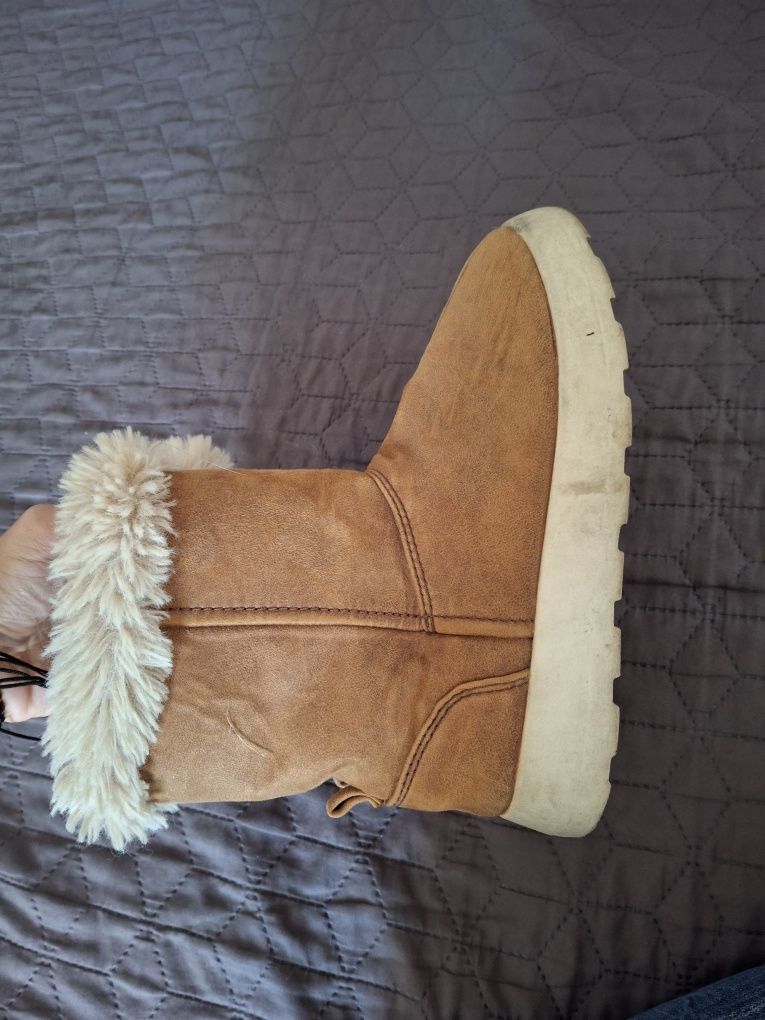 Buty zimowe dla dziewczynki Zara typy Emu rozmiar 34