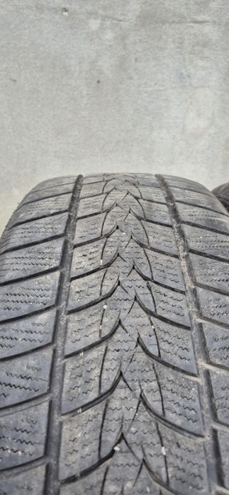 Sprzedam opony zimowe