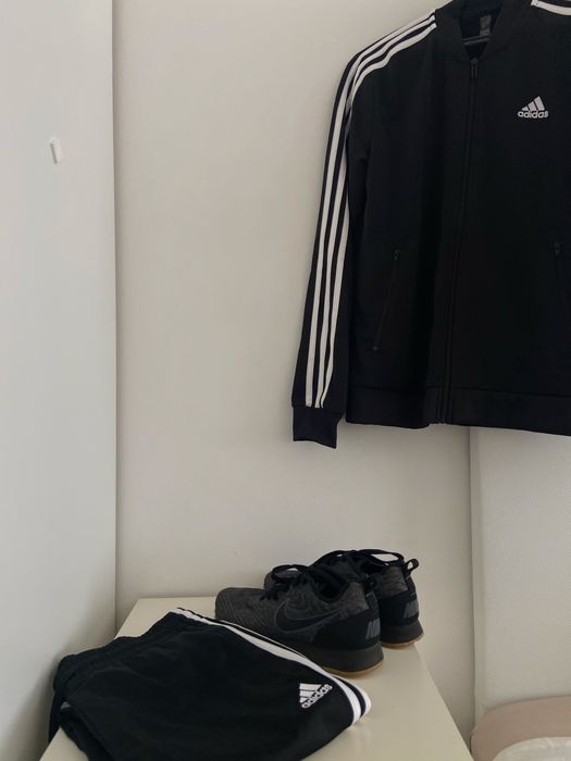Fato de treino adidas OFERTA Ténis Nike ambos NOVOS ORIGINAIS