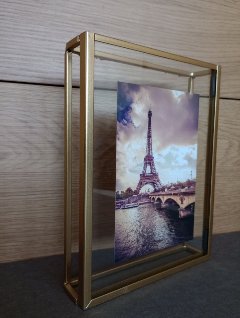 Ramka metalowa złota na zdjęcia. Foto rama 16 x 21 cm
