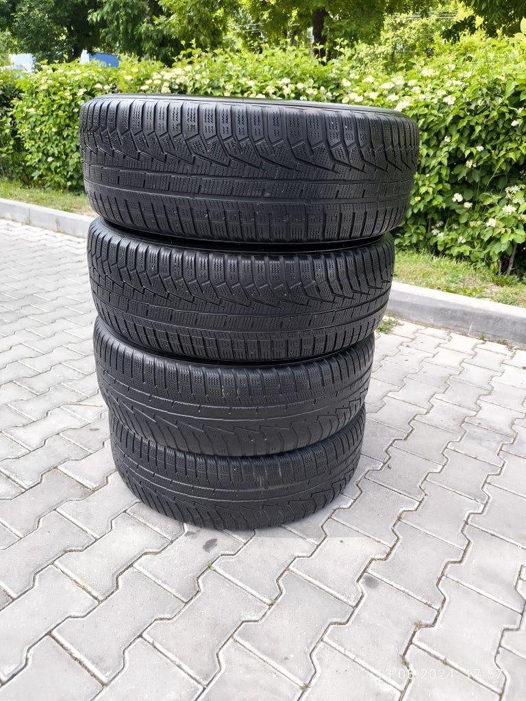 Продам шини Hankook Winter 235/65/17 зима