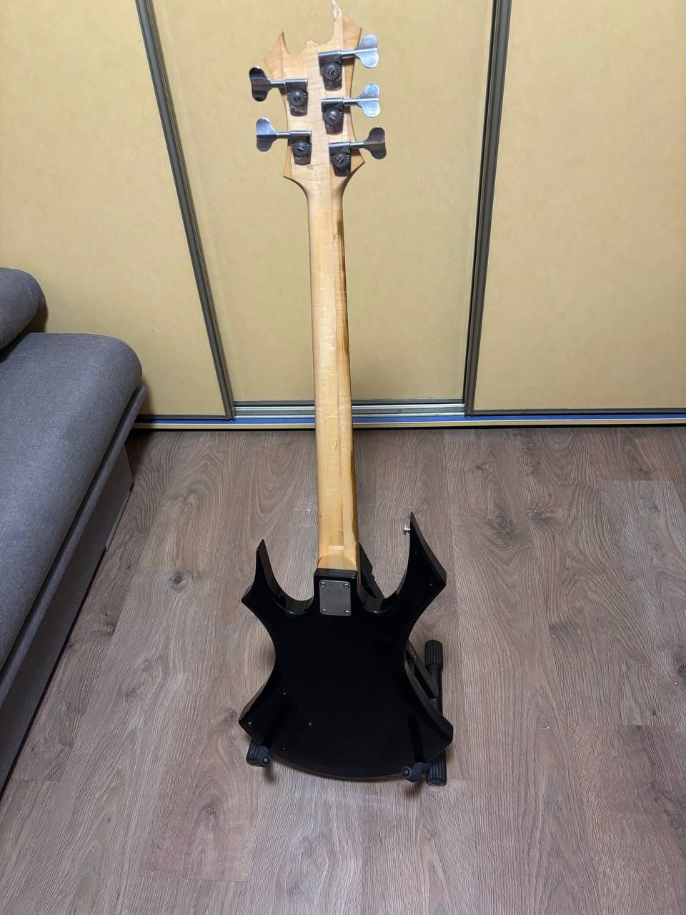 Бас гітара Warlock custom 5 струн