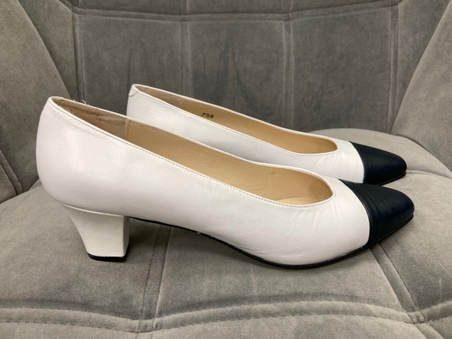 Nowe białe skórzane szpilki buty czółenka Rose Lee USA vintage 38