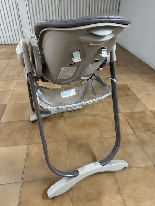 Cadeira de refeição Chicco Polly Magic