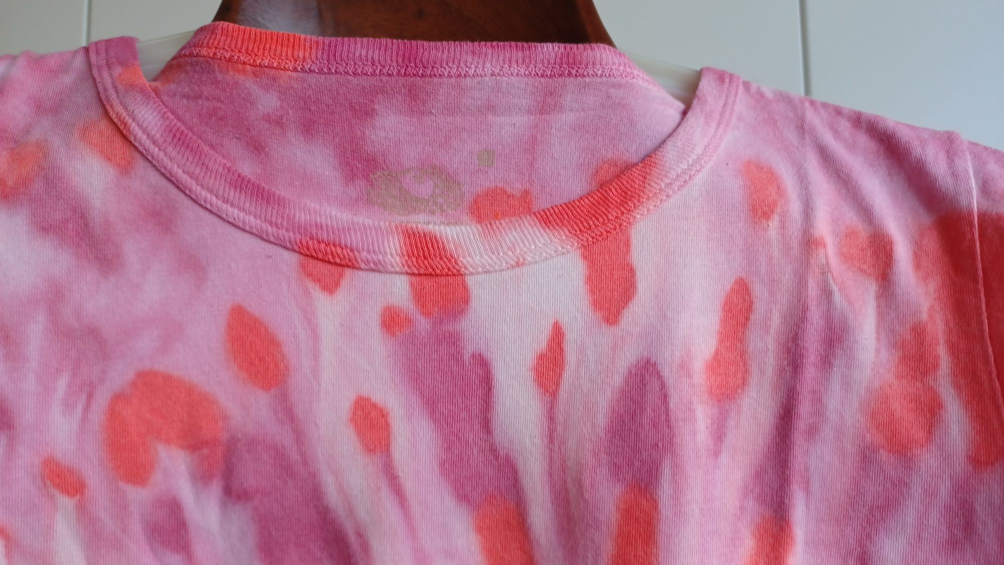 T-shirt Tye Dye pintada à mao