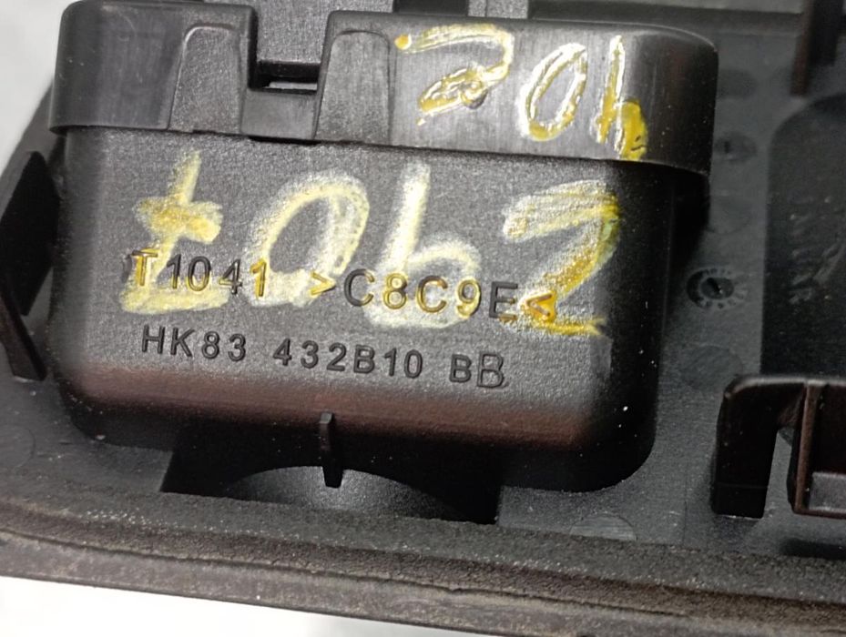 Comando / botão / interruptor multifunções JAGUAR F-Pace (X761)