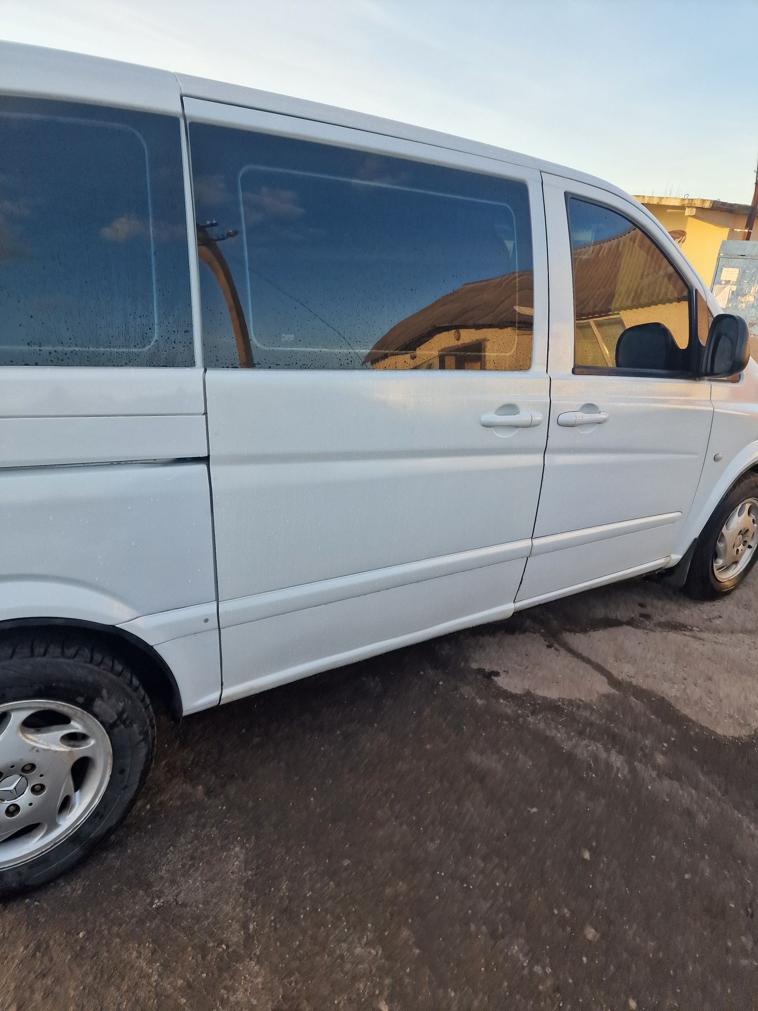 Mercedes Vito 639 пассажир (коротка база)