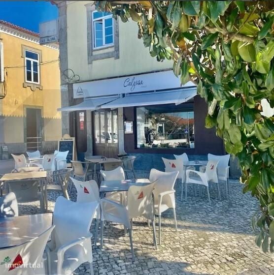 Trespasse: Snack Bar e Hamburgueria no Centro de César, Oliveira de Az
