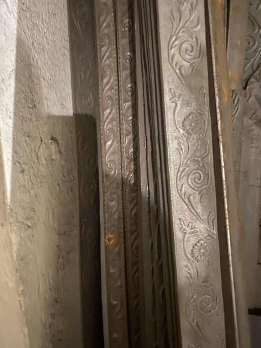 Металева полоса із візерунком