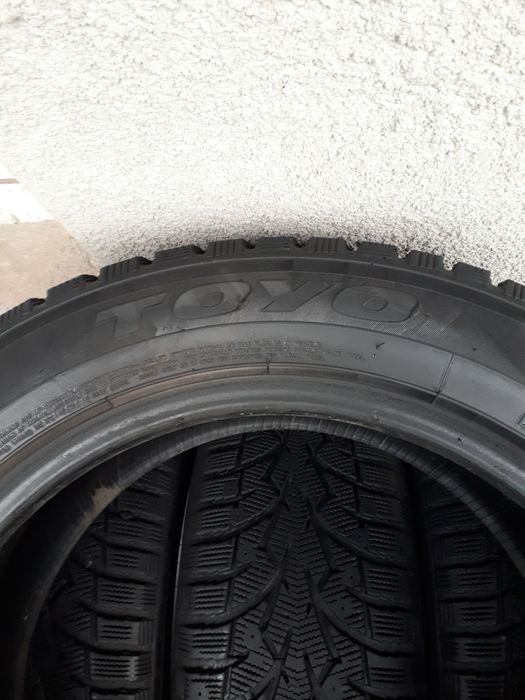Зимові шини 225/55 R17 Toyo Observe G3 ice