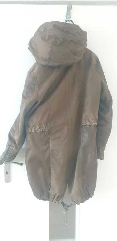ocieplana kurtka zimowa parka z futrem Bershka