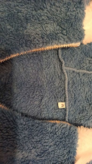 Bluza ciepła, gruba, z kapturem, r. M; NOWA