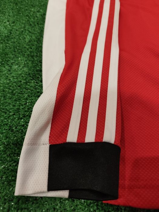 Camisola SL Benfica manga comprida - Sudakov