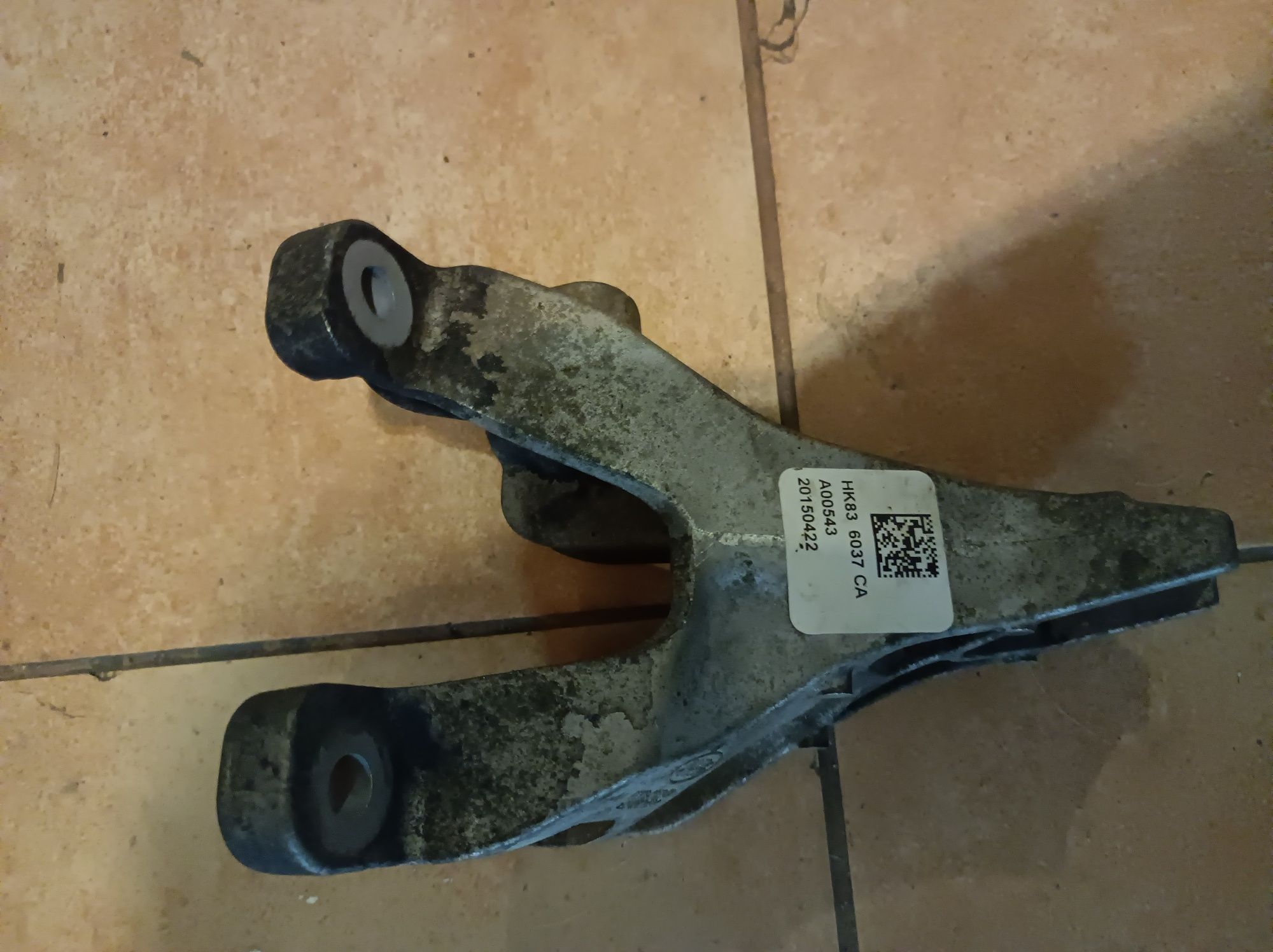 Łapa silnika jaguar f-pace 2.0d hk836037ca hk83-6037-ca