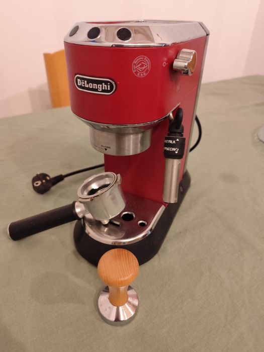 DE LONGHI Máquina de Café
Máquina de Café Manual DELONGHI Dedic