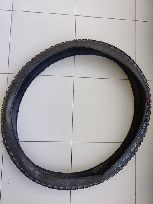 Conjunto pneus tubeless 29 Hutchinson