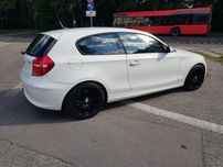 BMW e81 e87 118d Lift 143 konie Sportsize półskóra Hak