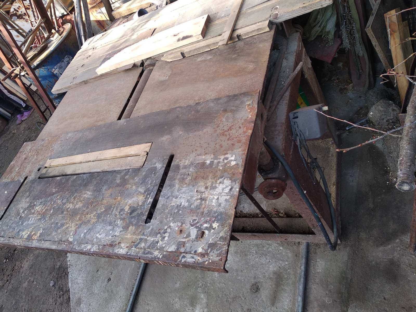 Продам циркулярку з фуганком