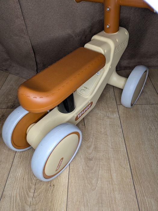 Біговел/толокар для дитини від 1 року