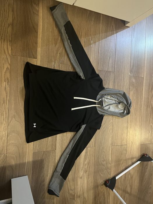 Bluzka z kapturem sportowa Under Armour
