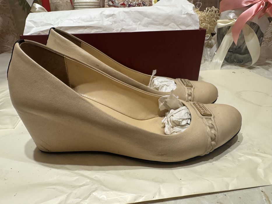 Женская обувь baldinini танкетка беж