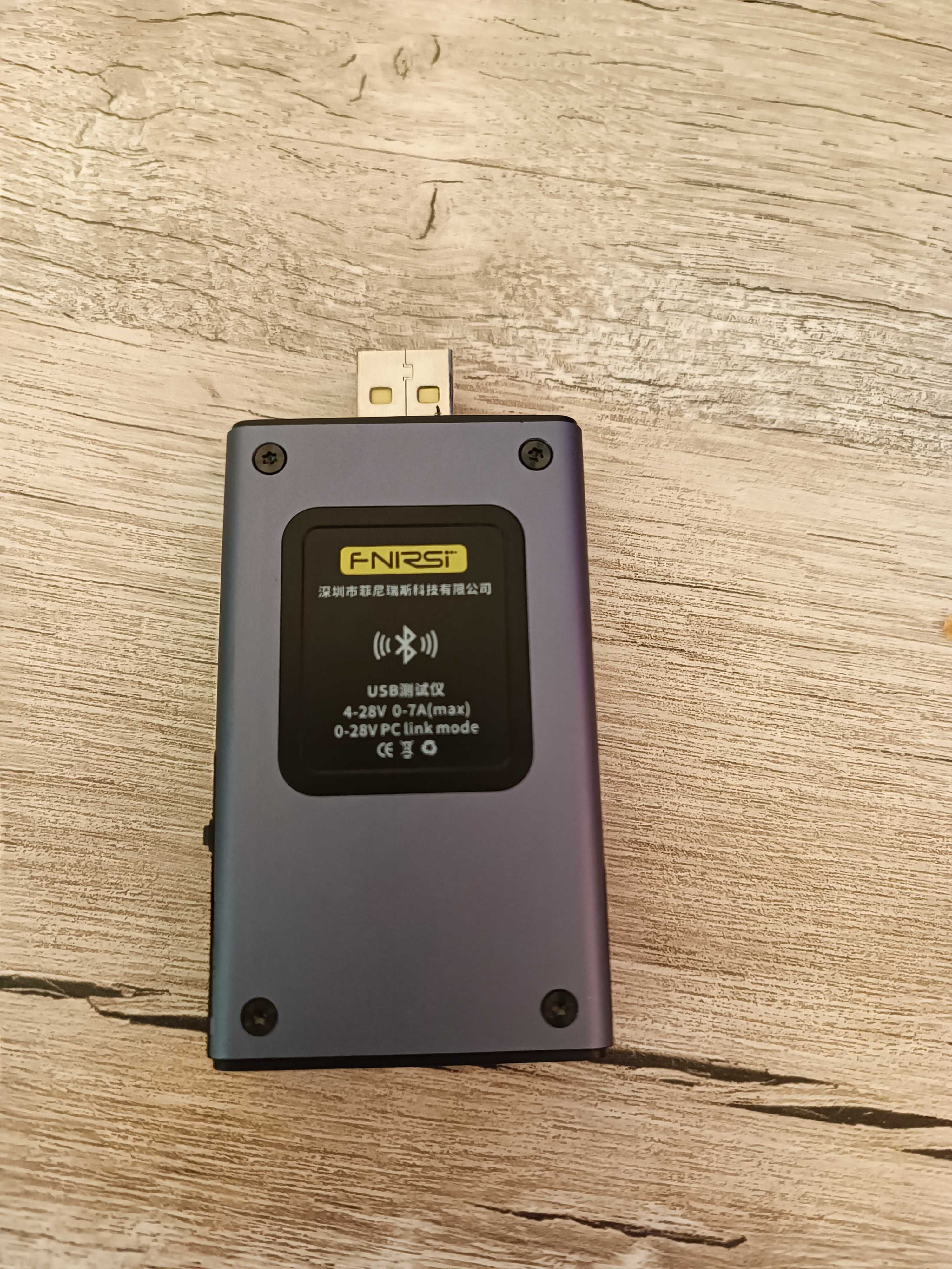 Продам новый USB тестер Fnirsi FNB58