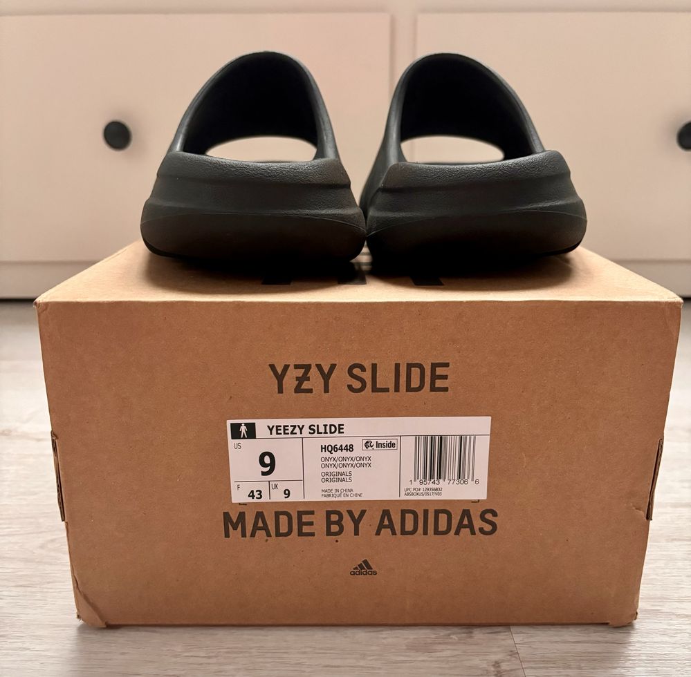 Yeezy Slide Onyx rozm 9 US