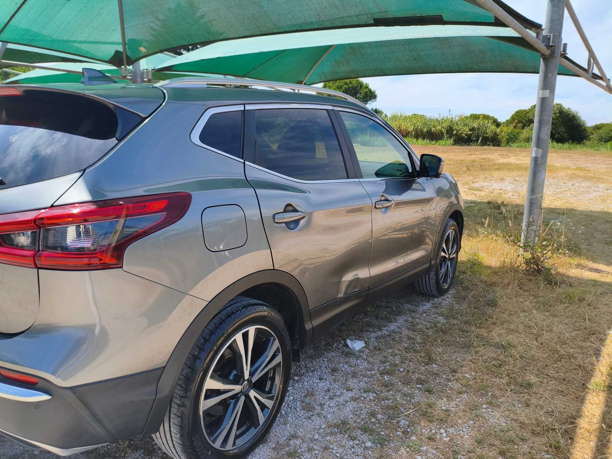 Nissan Qashqai impecável com vários extras