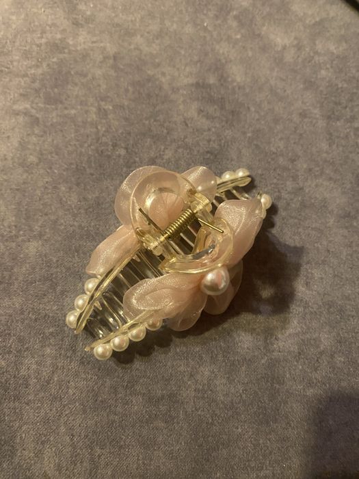 Nowa klamra do włosów