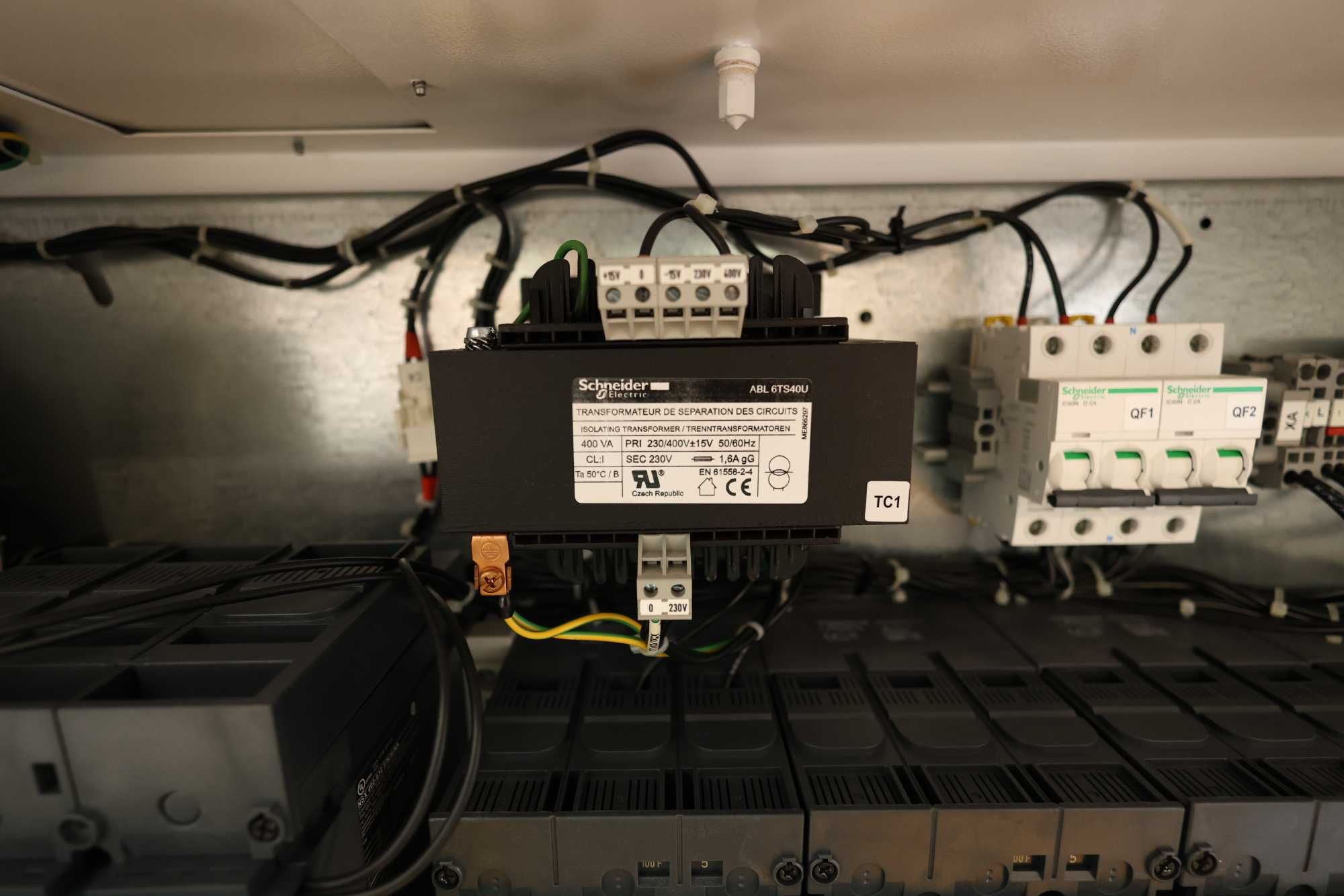 Quadro de Baterias Scheneider Electric VLBVAF4P com Diagrama