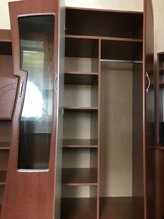 Стінка у вітальню (продається в розібраному вигляді )