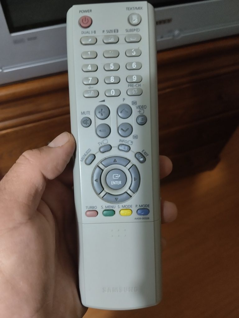 Vendo TV Samsung 100 Hz com comando